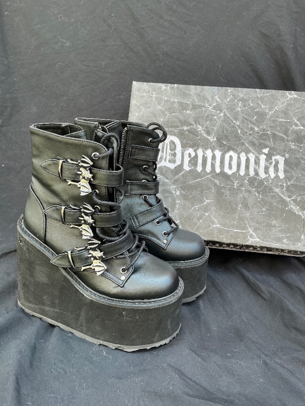 Demonia platform boots